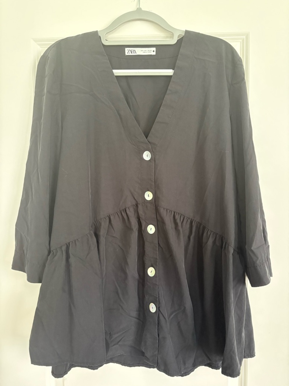 ZARA Black Button-Front V-Neck Peplum Blouse